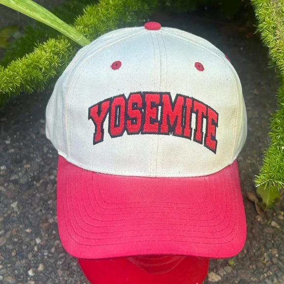 Yosemite Embroidered Snapback Trucker Cap NWOT - Picture 1 of 7
